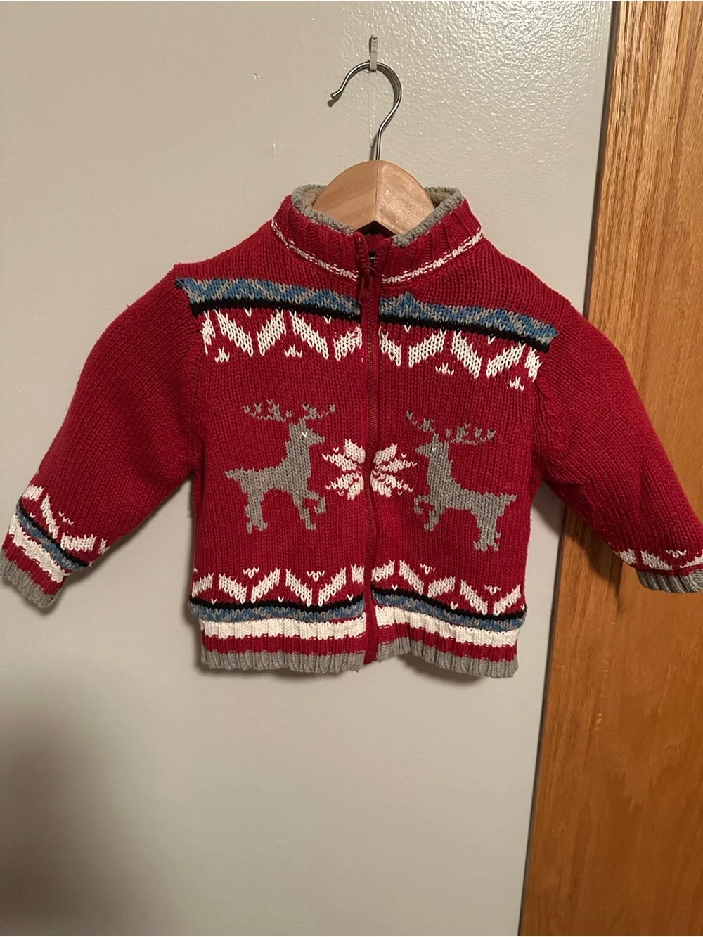 The Children's Place Red Reindeer Zip-Up Sweater-Size 3T